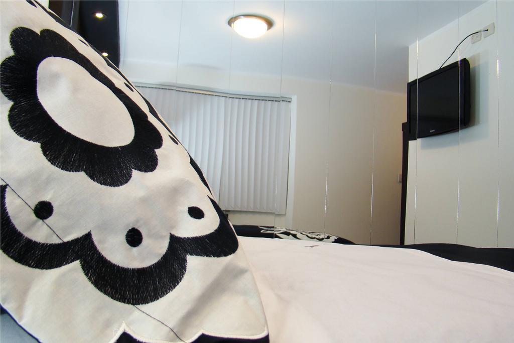טרוחיו Hostal Media Luna מראה חיצוני תמונה